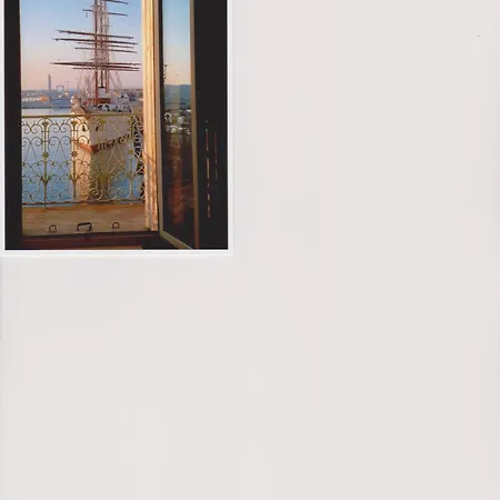 Vue Sur Port Maritime * Sète